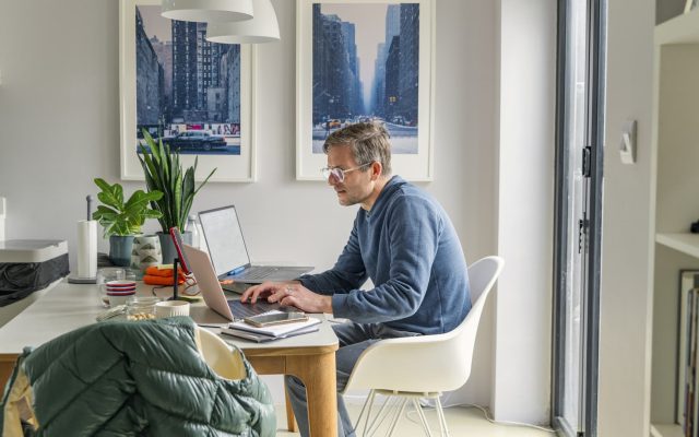 Современный офисный интерьер как иллюстрация к материалу о возврате сотрудников в офис