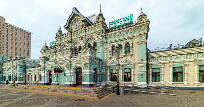 Рижский вокзал в Москве перед продажей на торгах